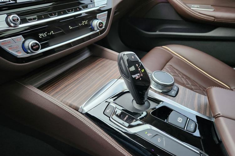 Used BMW 5 Series 2020 530Li Leading Edition Luxury Package Interior 7