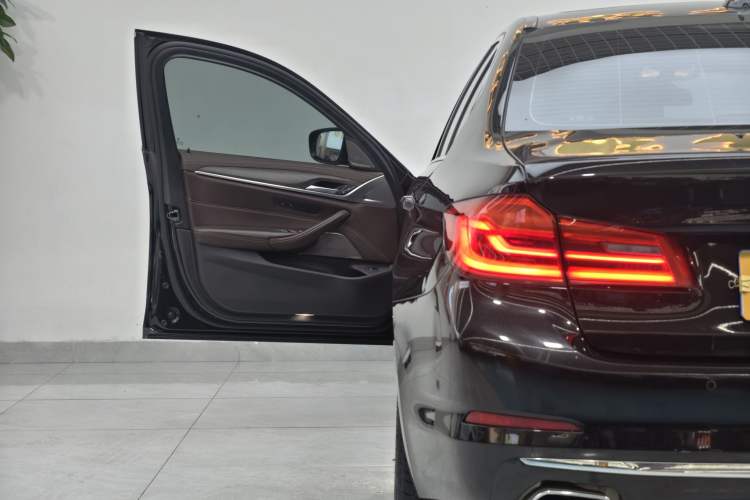 Used BMW 5 Series 2020 530Li Luxury Edition Premium Package Interior 7