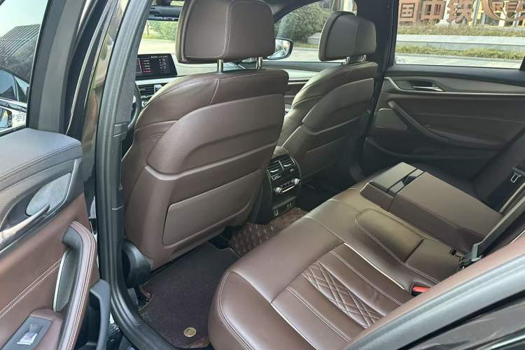 Used BMW 5 Series 2020 540i Sport Line M Sport Package Interior 7