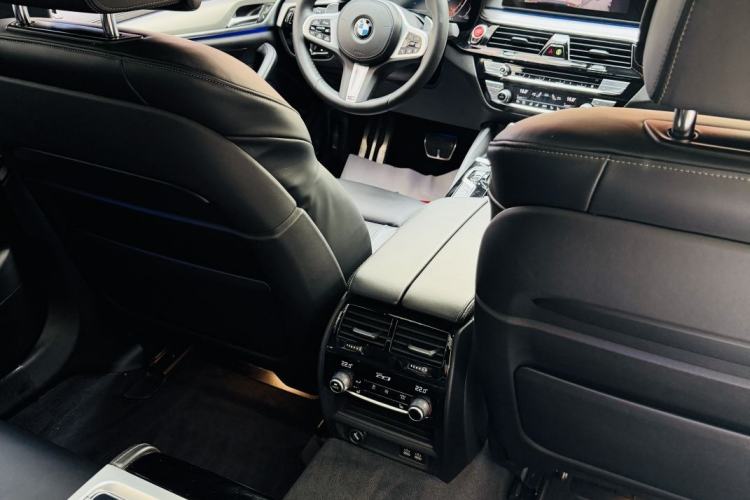 Used BMW 5 Series 2020 530Li Executive M Sport Package Interior 8