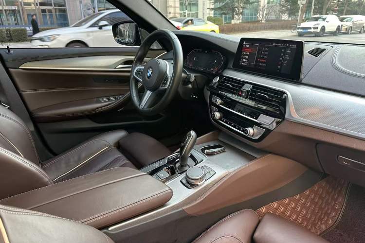Used BMW 5 Series 2020 540i Sport Line M Sport Package Interior 8
