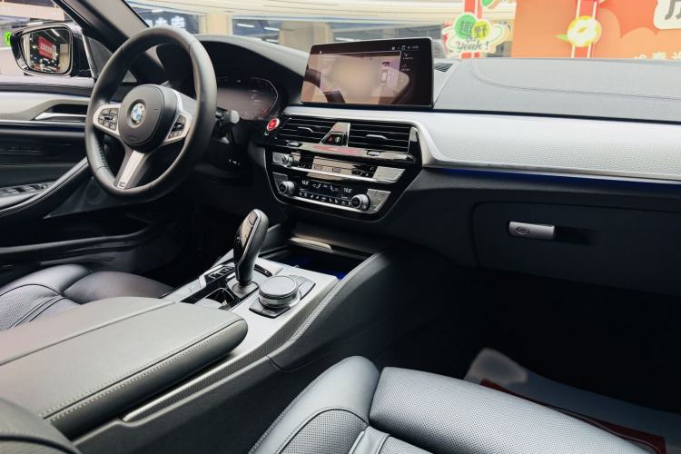 Used BMW 5 Series 2020 530Li Executive M Sport Package Interior 9