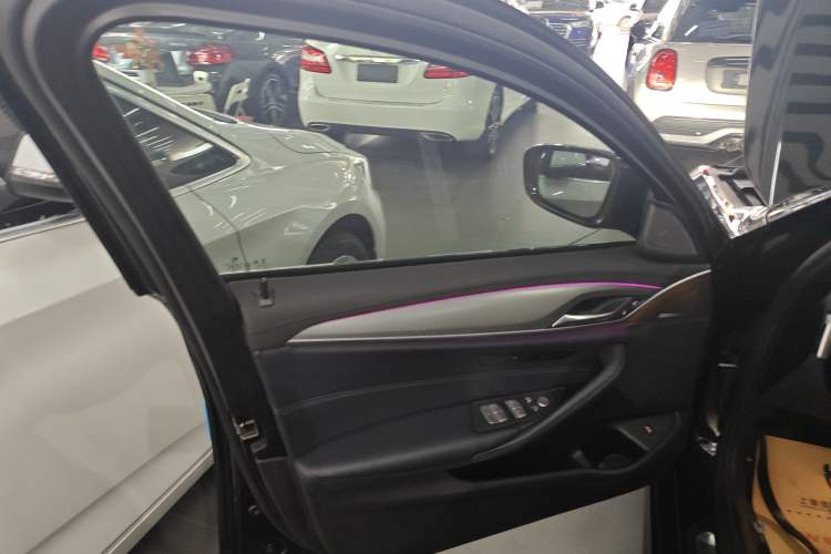 Used BMW 5 Series 2020 525i M Sport Package Left Front Door Interior