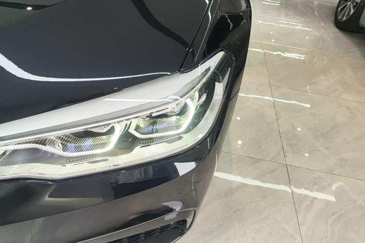 Used BMW 5 Series 2020 530Li Luxury Edition M Sport Package Left Front Headlight
