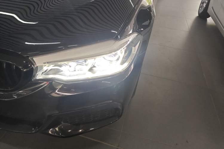 Used BMW 5 Series 2020 525i M Sport Package Left Front Headlight