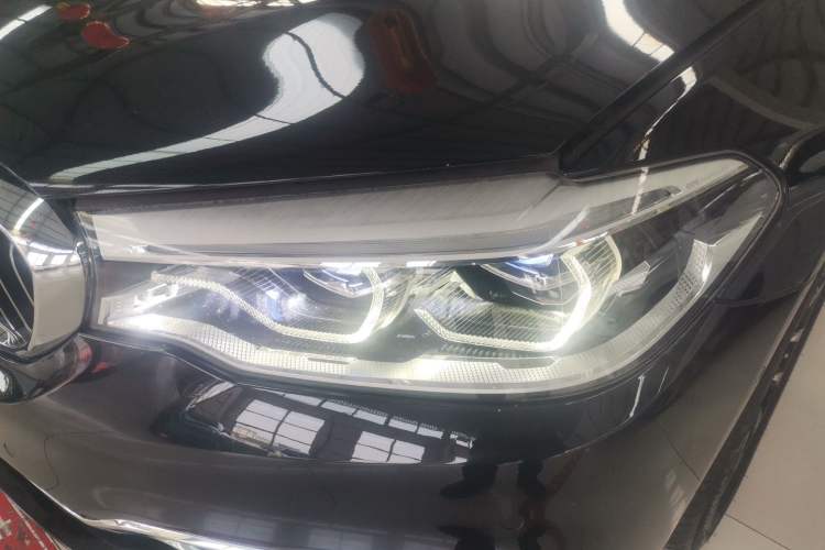 Used BMW 5 Series 2020 530Li xDrive Luxury Package Left Front Headlight