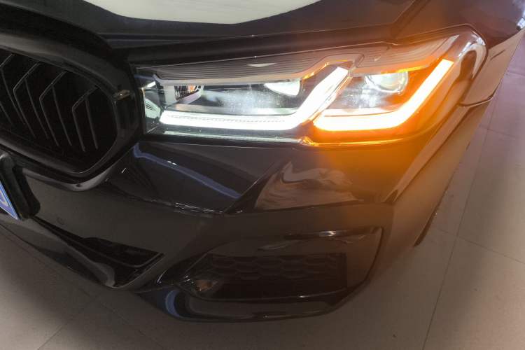 Used BMW 5 Series 2020 525i M Sport Package Left Front Headlight