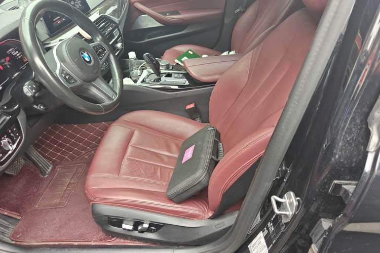 Used BMW 5 Series 2020 530Li Leading Model M Sport Package Left Front Seat