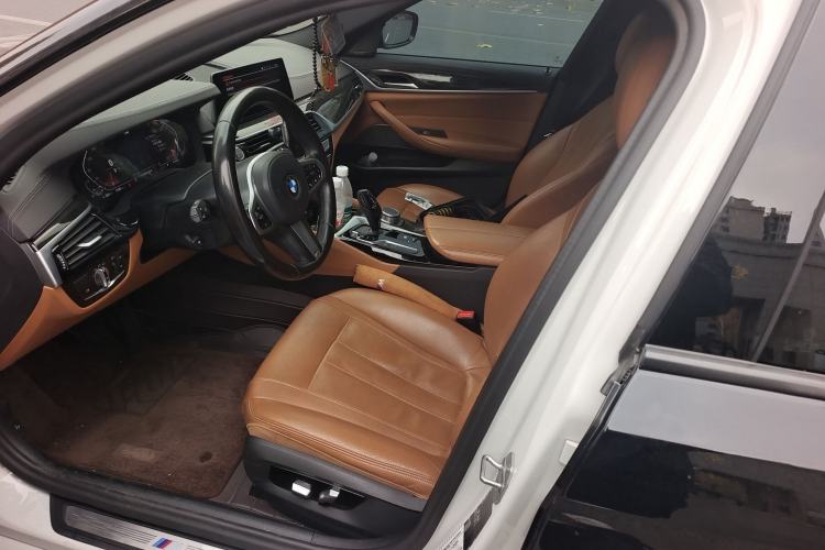 Used BMW 5 Series 2020 530Li Luxury Edition M Sport Package Left Front Seat