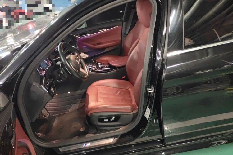 Used BMW 5 Series 2020 530Li Luxury Edition M Sport Package Left Front Seat