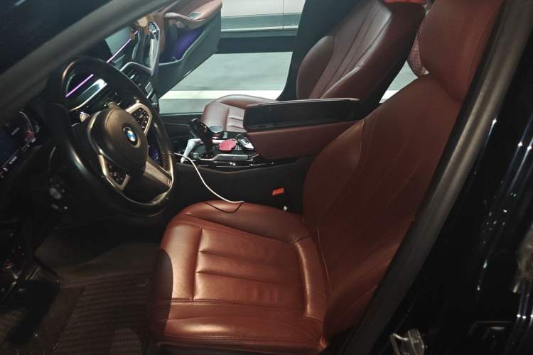 Used BMW 5 Series 2020 530Li Leading Model M Sport Package Left Front Seat