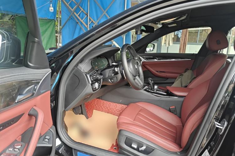 Used BMW 5 Series 2020 530Li Leading Model M Sport Package Left Front Seat