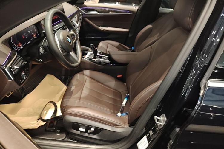 Used BMW 5 Series 2020 525Li M Sport Package Left Front Seat