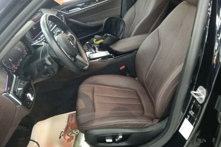 Used BMW 5 Series 2020 525Li M Sport Package Left Front Seat
