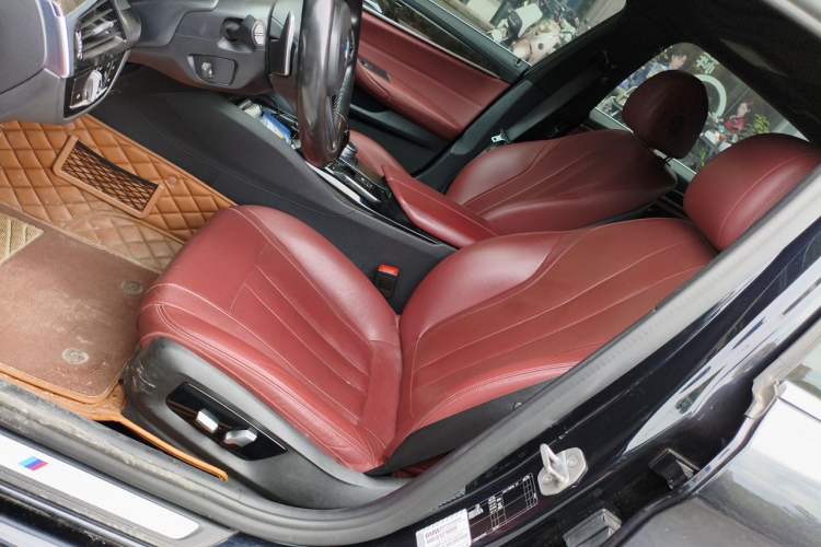 Used BMW 5 Series 2020 530Li Luxury Edition M Sport Package Left Front Seat