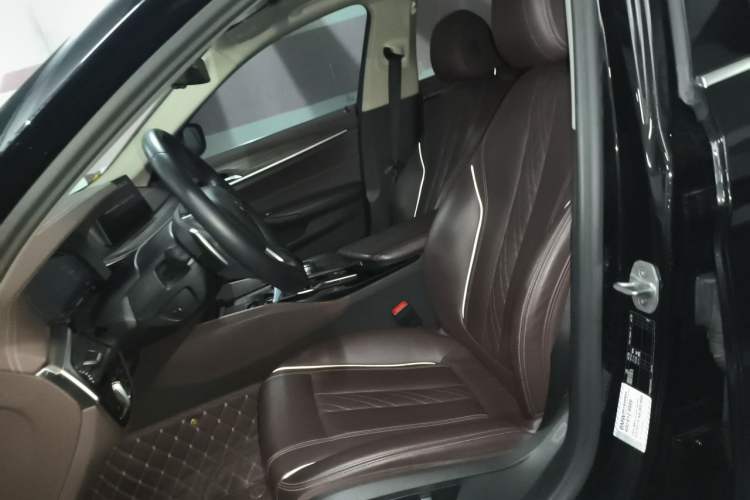 Used BMW 5 Series 2020 530Li Leading Edition Luxury Package Left Front Seat