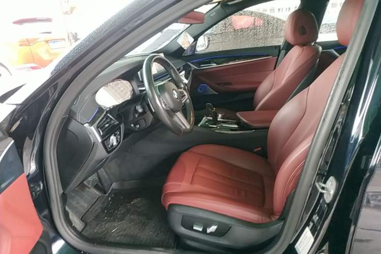 Used BMW 5 Series 2020 530Li Leading Model M Sport Package Left Front Seat