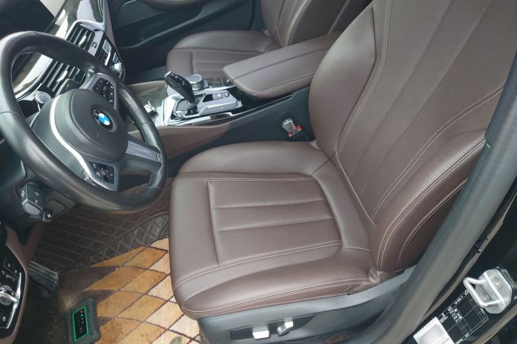 Used BMW 5 Series 2020 525Li M Sport Package Left Front Seat