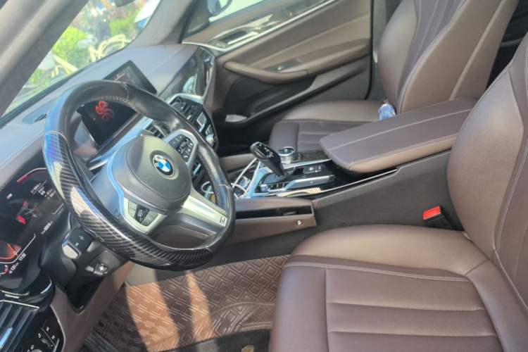 Used BMW 5 Series 2020 525Li M Sport Package Left Front Seat