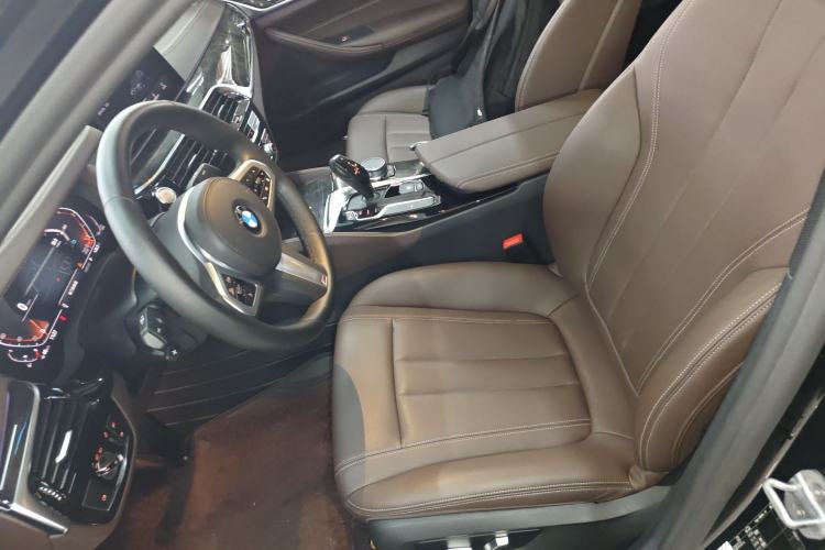 Used BMW 5 Series 2020 525Li M Sport Package Left Front Seat