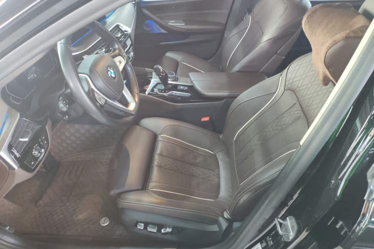 Used BMW 5 Series 2020 530Li Executive Luxury Package Left Front Seat