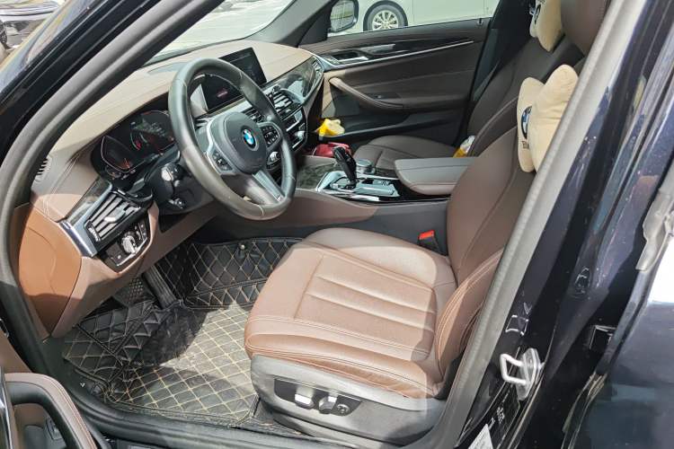 Used BMW 5 Series 2020 525Li M Sport Package Left Front Seat