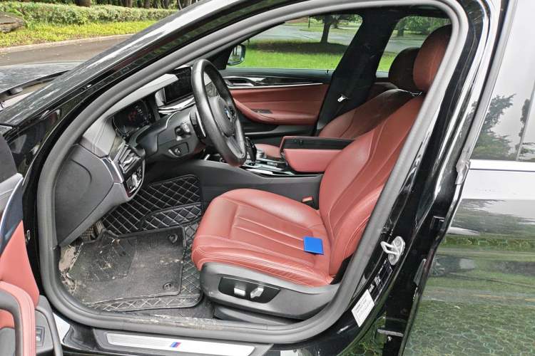 Used BMW 5 Series 2020 530Li Leading Model M Sport Package Left Front Seat