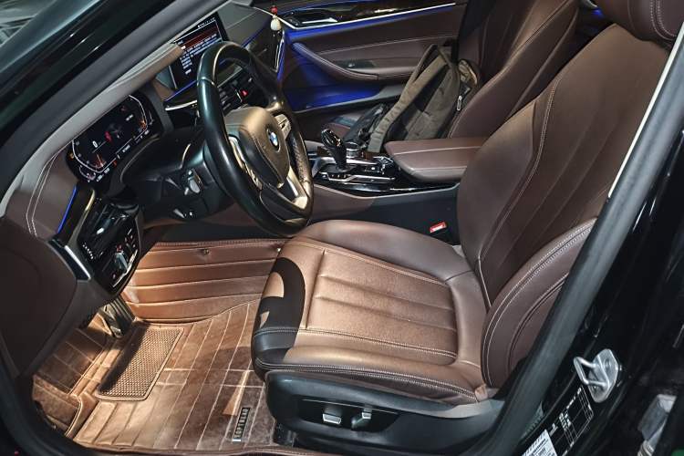 Used BMW 5 Series 2020 525Li Luxury Package Left Front Seat