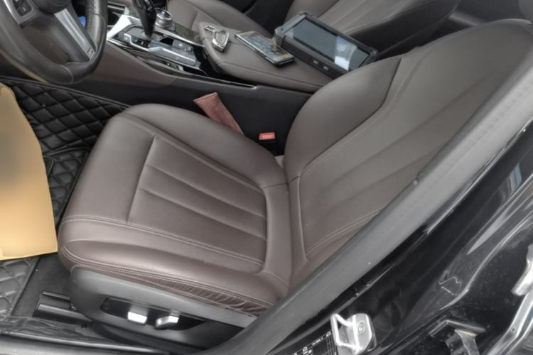 Used BMW 5 Series 2020 525Li M Sport Package Left Front Seat