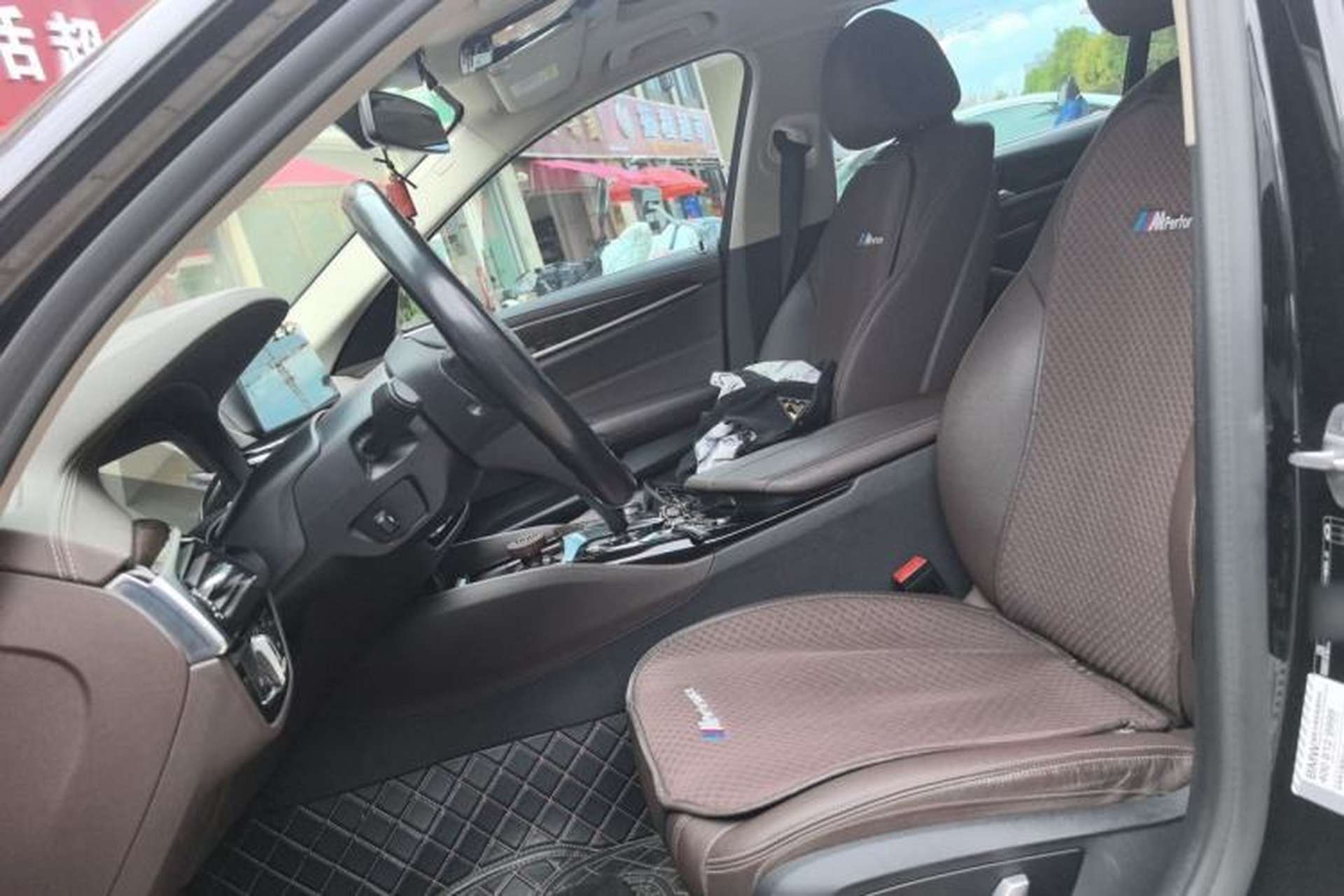 Used BMW 5 Series 2020 525Li Luxury Package Left Front Seat