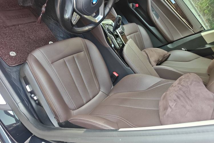 Used BMW 5 Series 2020 525Li Luxury Package Left Front Seat