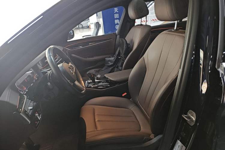 Used BMW 5 Series 2020 525Li M Sport Package Left Front Seat