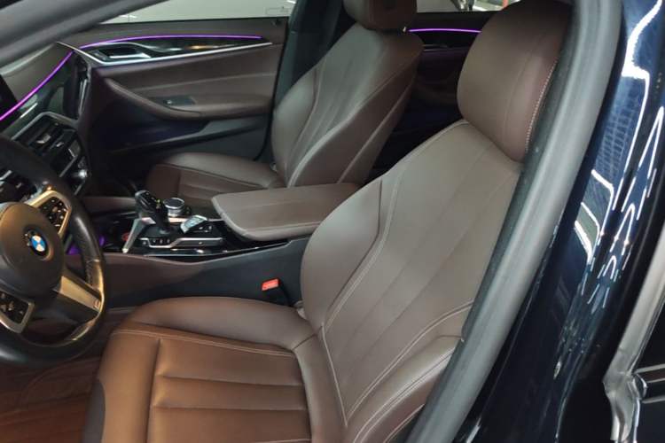 Used BMW 5 Series 2020 525Li M Sport Package Left Front Seat