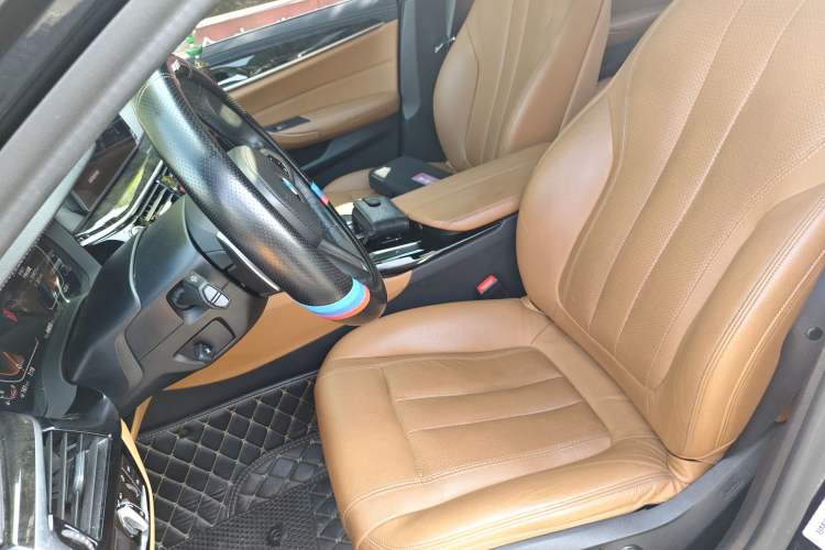 Used BMW 5 Series 2020 530Li Leading Model M Sport Package Left Front Seat