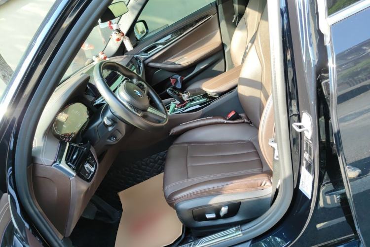 Used BMW 5 Series 2020 525Li M Sport Package Left Front Seat