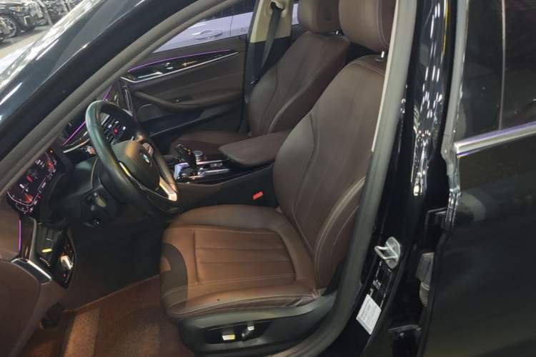 Used BMW 5 Series 2020 525Li Luxury Package Left Front Seat