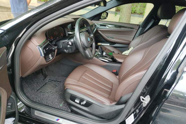 Used BMW 5 Series 2020 525Li M Sport Package Left Front Seat