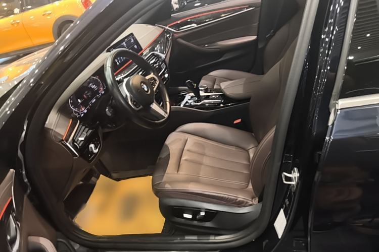 Used BMW 5 Series 2020 525Li M Sport Package Left Front Seat