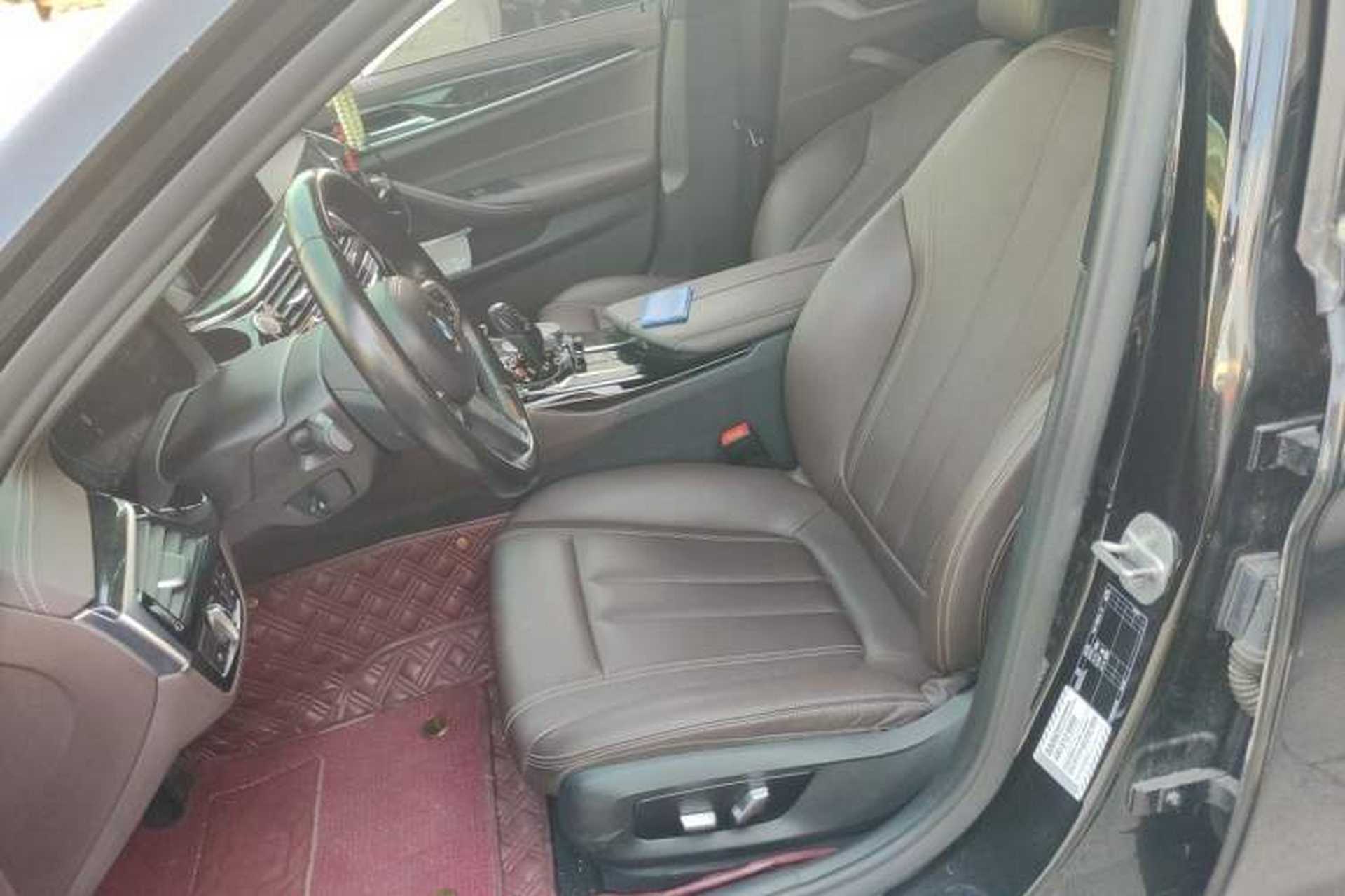 Used BMW 5 Series 2020 525Li M Sport Package Left Front Seat