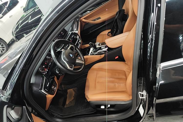 Used BMW 5 Series 2020 530Li Luxury Edition M Sport Package Left Front Seat