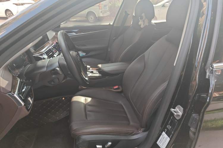 Used BMW 5 Series 2020 525Li Luxury Package Left Front Seat