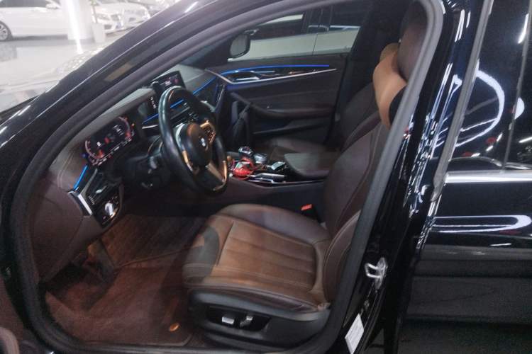 Used BMW 5 Series 2020 525Li M Sport Package Left Front Seat