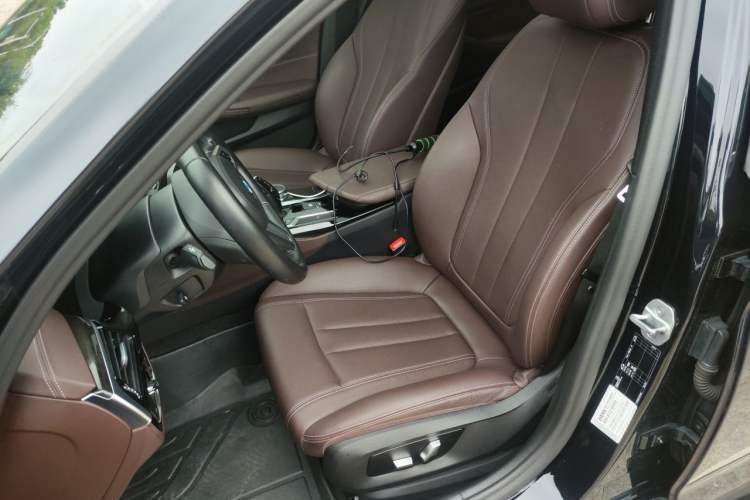 Used BMW 5 Series 2020 525Li M Sport Package Left Front Seat