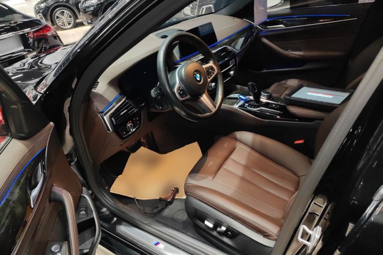 Used BMW 5 Series 2020 525Li M Sport Package Left Front Seat