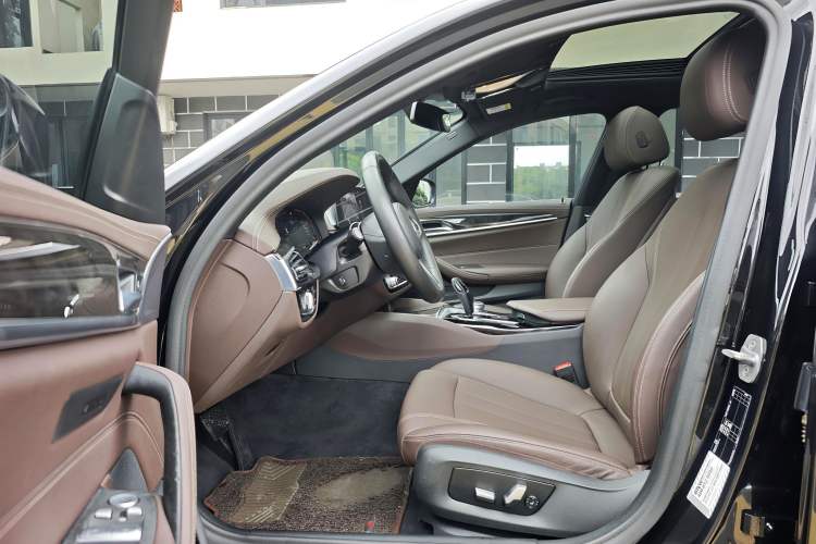 Used BMW 5 Series 2020 525Li M Sport Package Left Front Seat