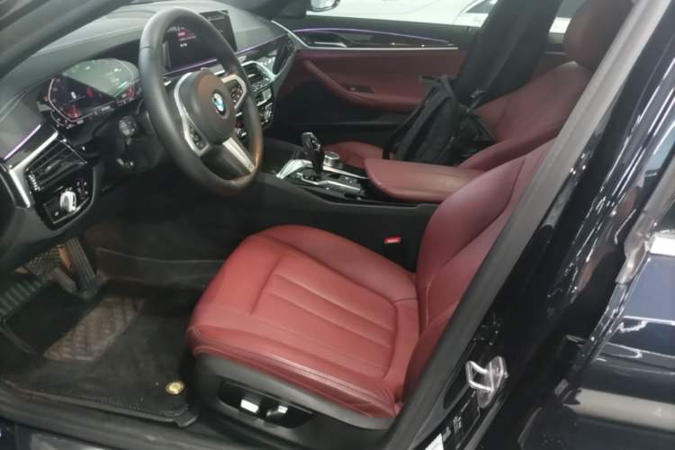 Used BMW 5 Series 2020 530Li Leading Model M Sport Package Left Front Seat