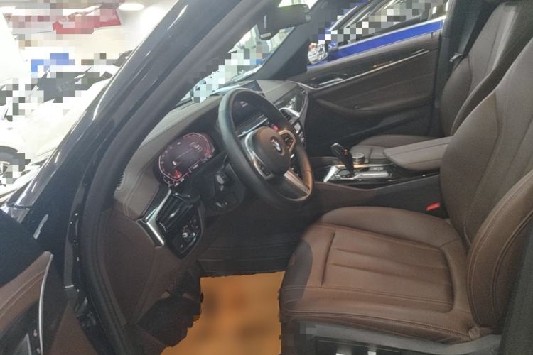 Used BMW 5 Series 2020 525Li M Sport Package Left Front Seat