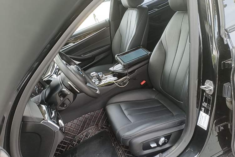 Used BMW 5 Series 2020 530Li Leading Model M Sport Package Left Front Seat