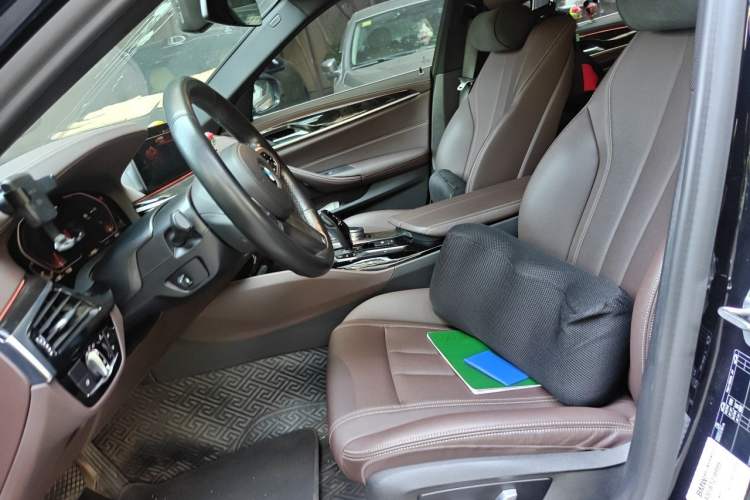 Used BMW 5 Series 2020 525Li M Sport Package Left Front Seat
