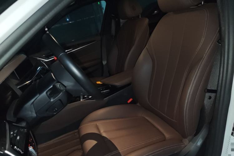 Used BMW 5 Series 2020 525Li M Sport Package Left Front Seat